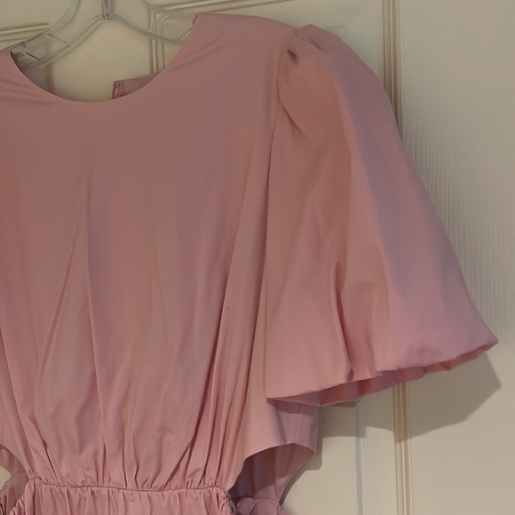 NWT WAYF Pink puff sleeve side cutout Dress in size medium - Picture 5 of 8